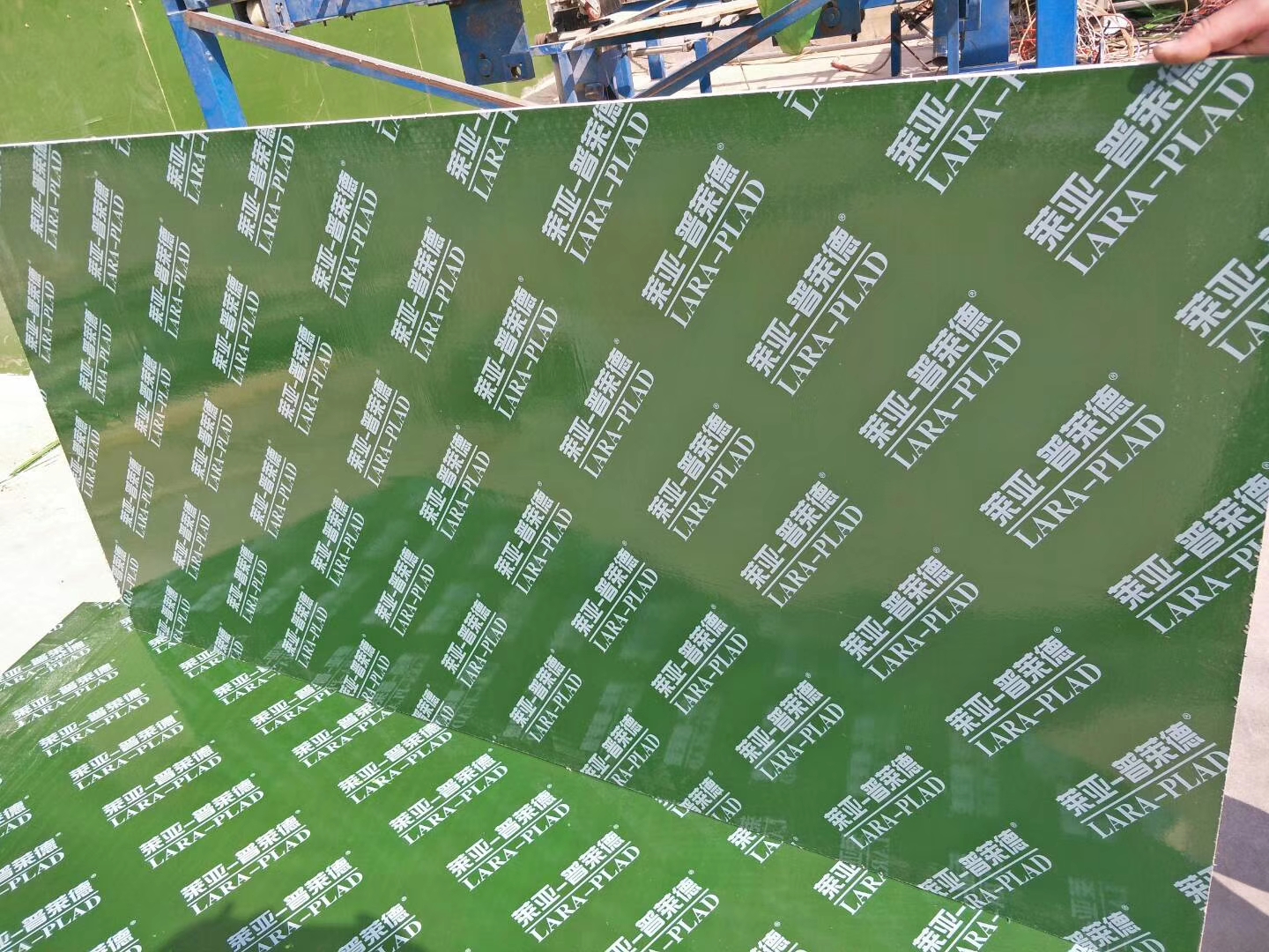 覆塑模板熱壓板溫度的調整和校準