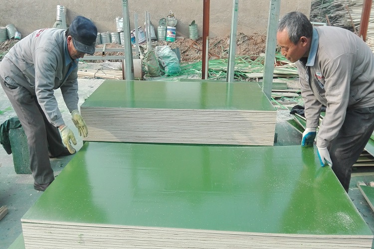 引領建筑新潮流：塑面/覆塑建筑模板，打造高品質(zhì)工程的高效之選